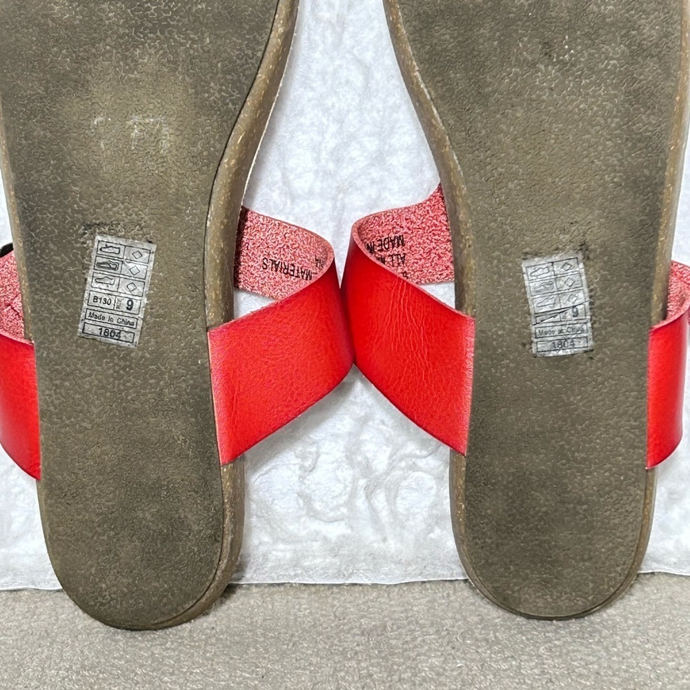 Blowfish Womens Red Thong Buckle/Strap Slip Resistant Casual Sandal Shoes SZ 9 - Picture 10 of 11